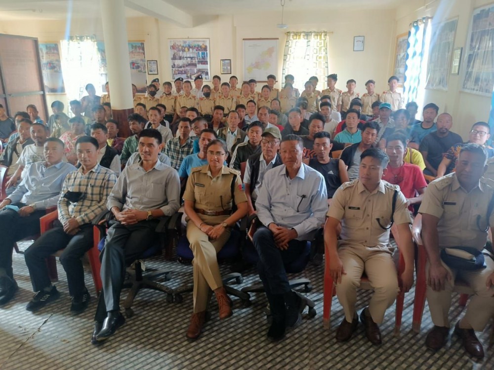 Participants during the traffic awareness seminar held in Longleng on April 13. (DIPR Photo)
